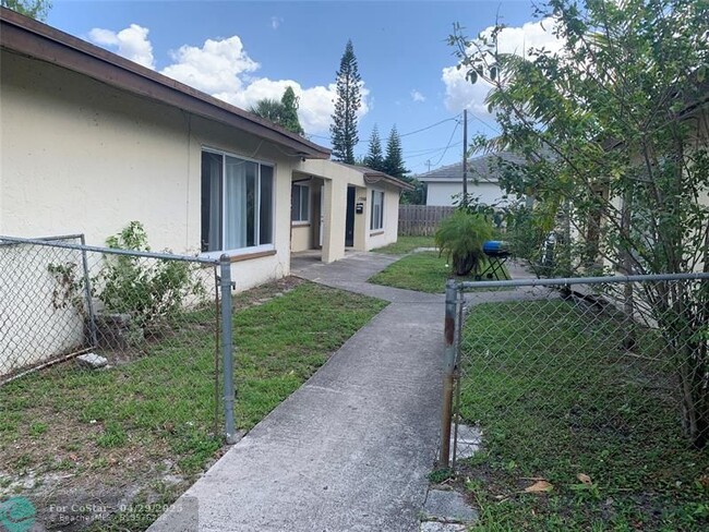 Foto del edificio - 2760 NW 58th Terrace