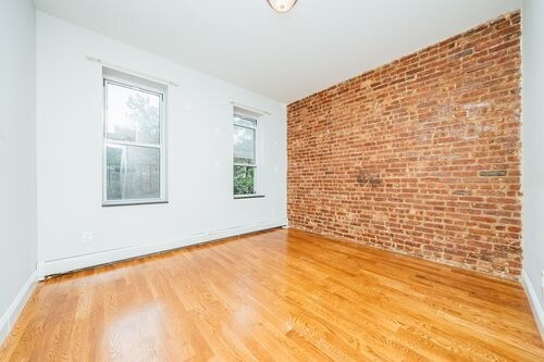 Building Photo - 405 Suydam St