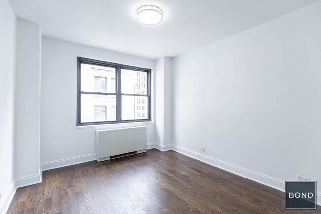 Building Photo - 96 Fifth Avenue