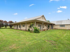 Building Photo - 17645 Hwy 6