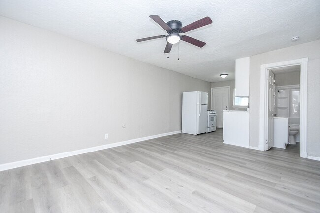 Foto del edificio - 6024 Collingsworth St