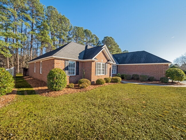Building Photo - Available Mid-June in popular Carolina Palms!