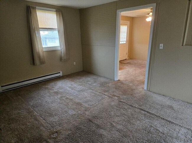 Foto del edificio - 1225 Seneca Rd