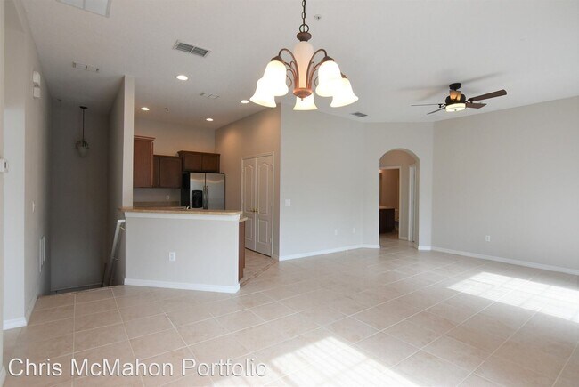 Foto del edificio - 2 br, 2 bath House - 6594 S Goldenrod Rd U...