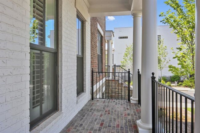 Building Photo - 305 Cricket Ln