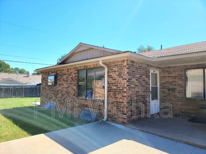 Primary Photo - 616 N Richmond Ave