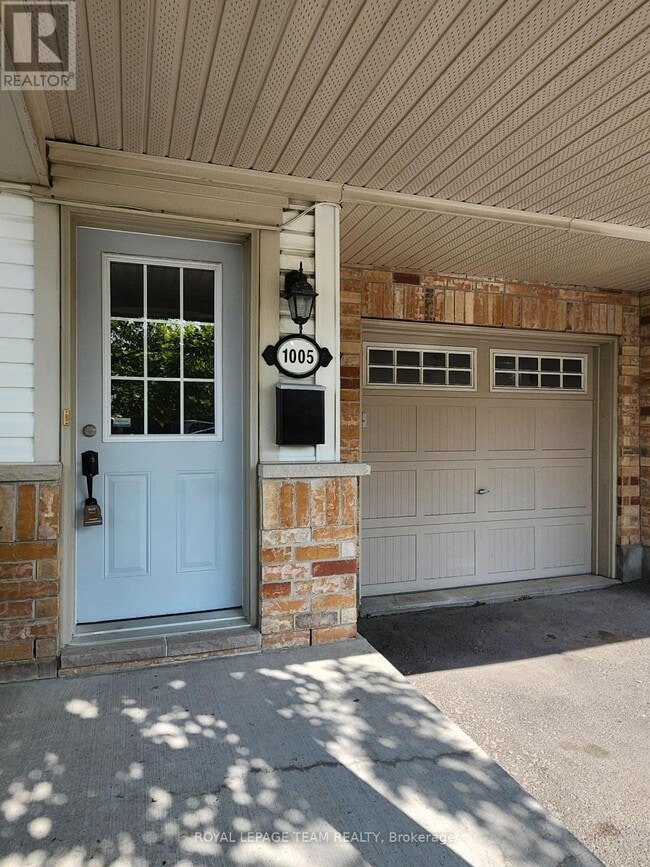 Building Photo - 1005 Andora Ave