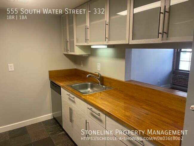 Foto del edificio - 555 South Water Street