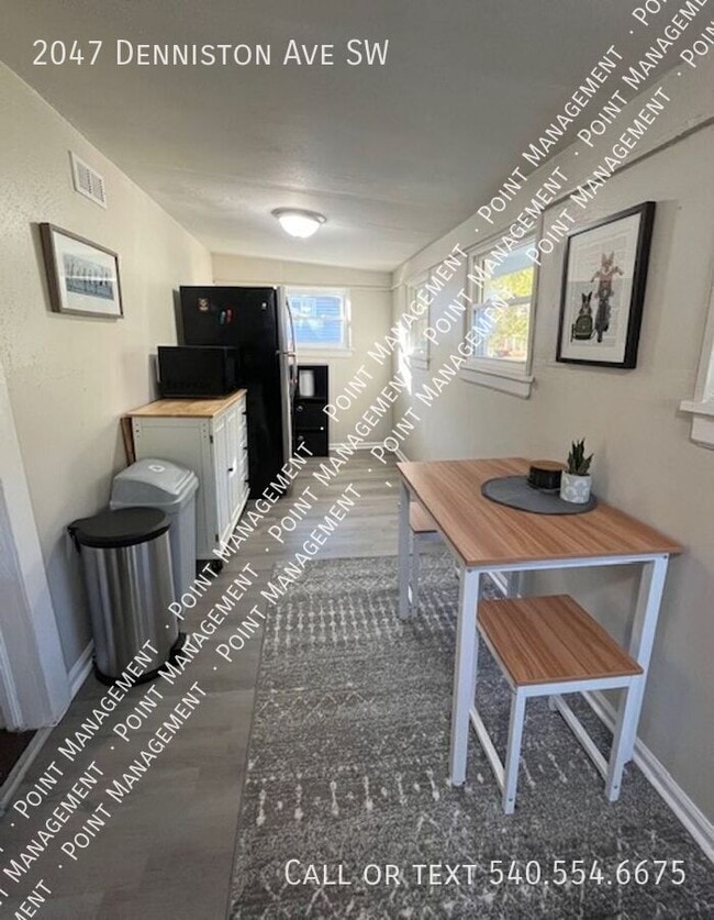 Foto del edificio - 2047 Denniston Ave SW