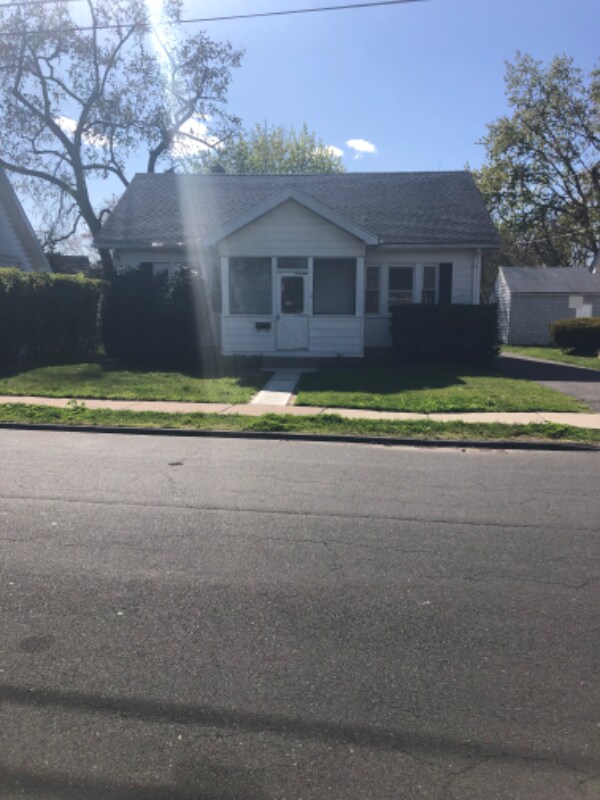 8 Robin Terrace, East Hartford, CT 06108 House Rental in East