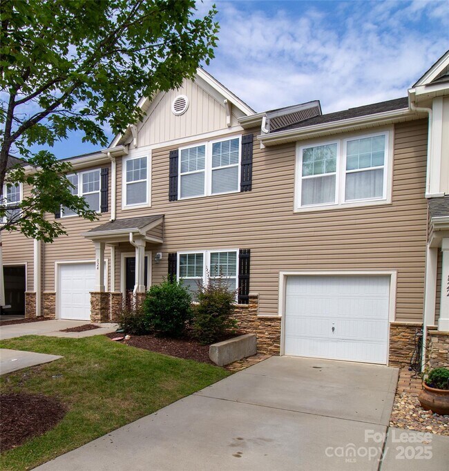 Foto del edificio - 824 Summerlake Dr