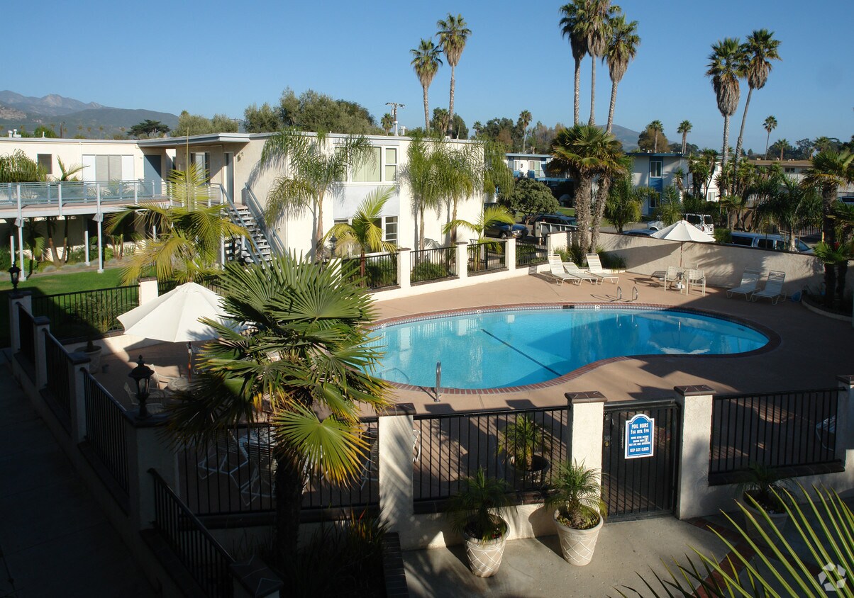 La Cabana Apartments in Carpinteria, CA