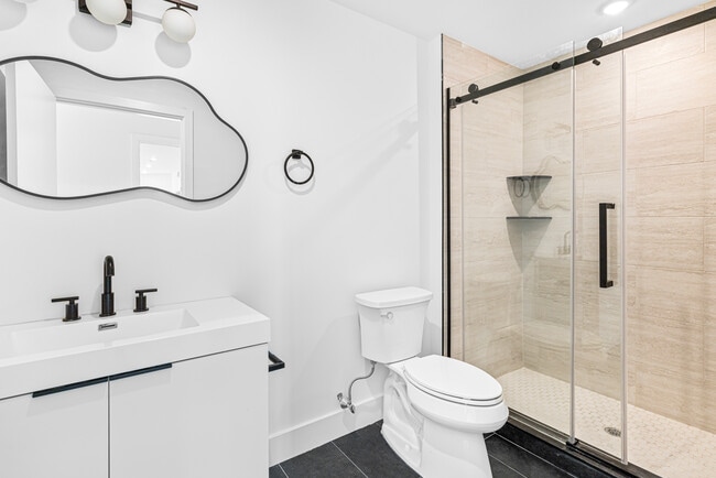 Building Photo - 2132 N 10th St