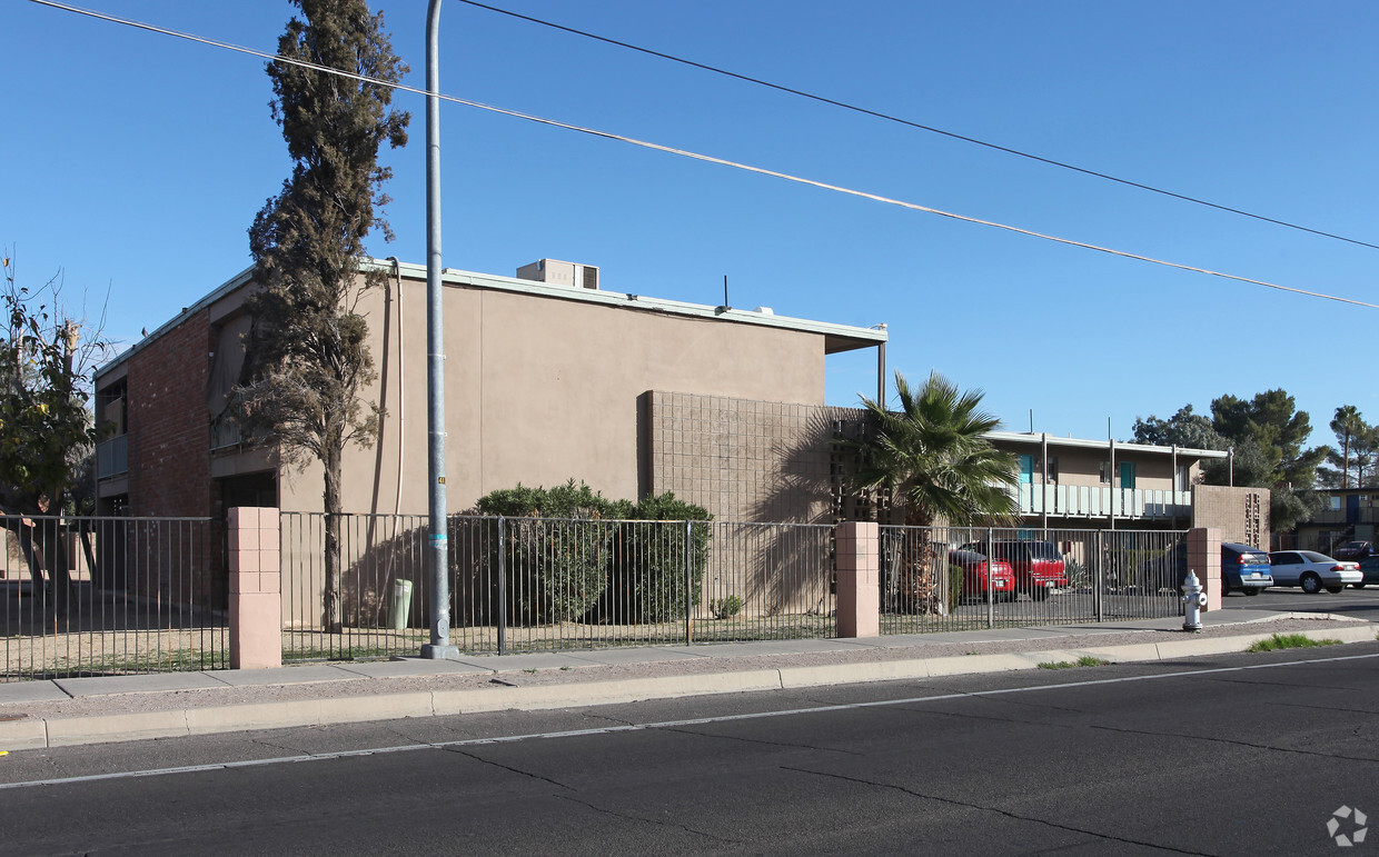 Building Photo - Avalon Terrace Apartments