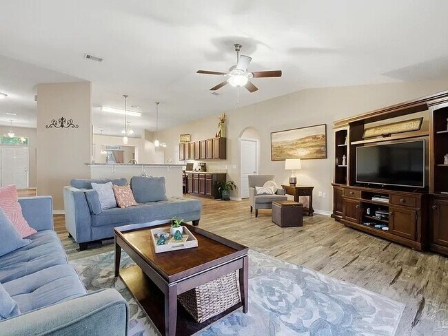 Foto del edificio - 2184 Liberty Loop Rd