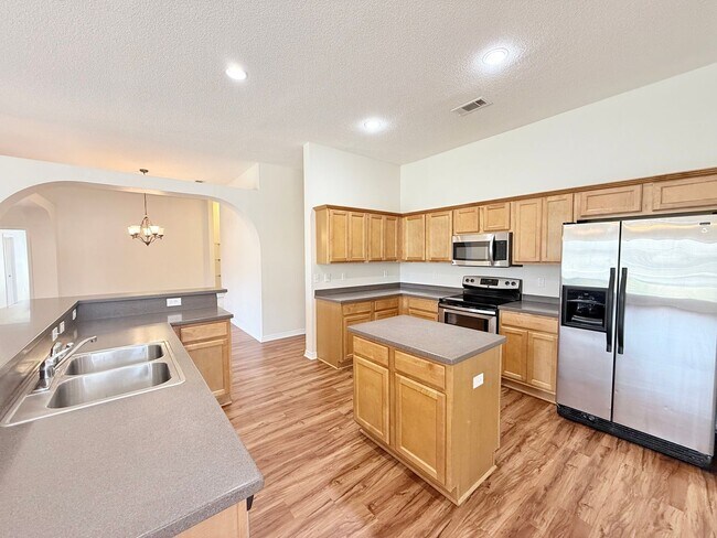 Foto del edificio - Elegant 4-Bedroom Home - Tanglewood