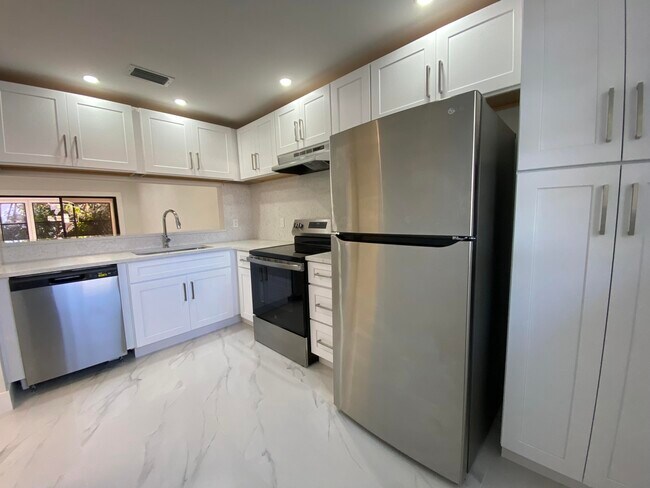 Foto del edificio - 267 NW 36th Ave