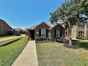 Building Photo - 8472 Gentian Dr