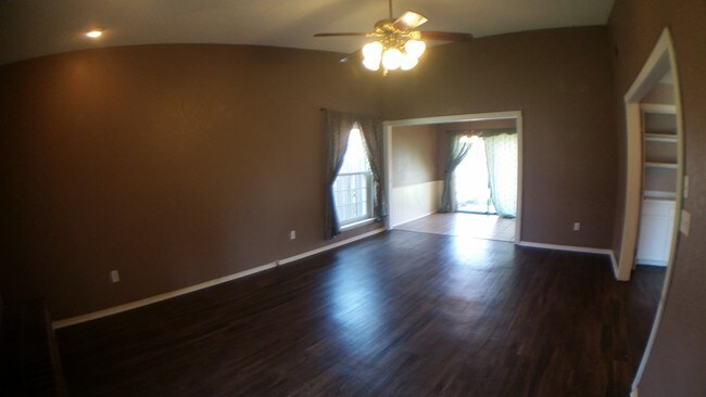Building Photo - 1317 Swan Lake Rd