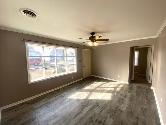 Foto del edificio - 2 Bedroom, 1 Bath Home Available in Peoria IL!