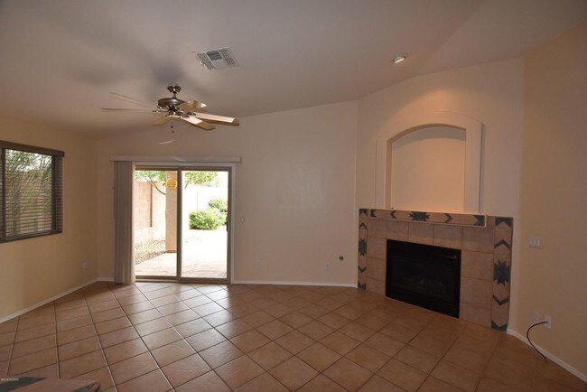 Building Photo - 13456 N Wide View Dr