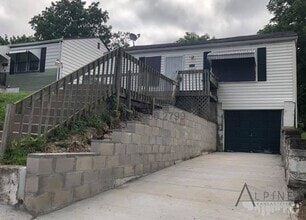 Building Photo - 3933 Monroe Ave