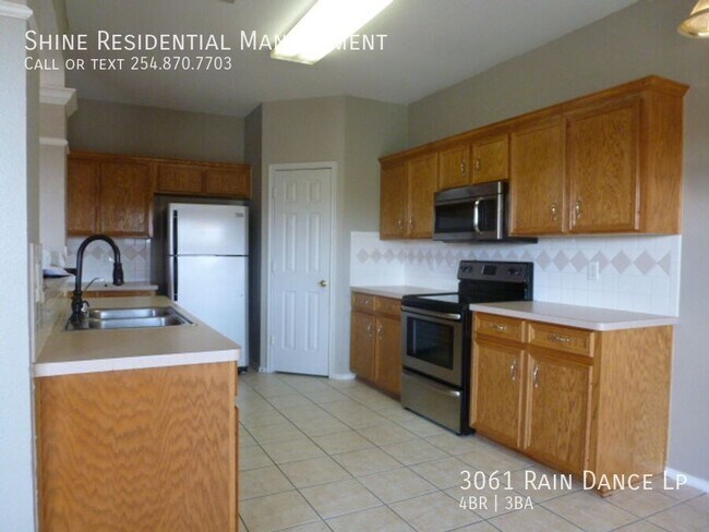 Foto del edificio - 3061 Rain Dance Loop
