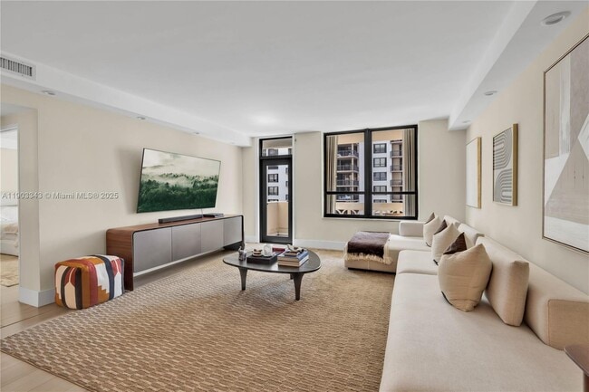 Foto del edificio - 10185 Collins Ave