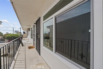Building Photo - 1601 College View Dr