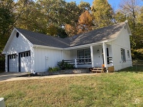 Building Photo - 5209 Countryside Ln