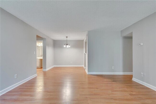 Foto del edificio - 1516 Wingate Way