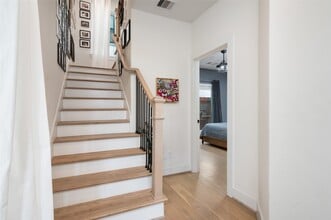 Building Photo - 1747 Ojeman Spring Ln