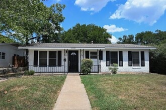 Building Photo - 2110 Westover Rd