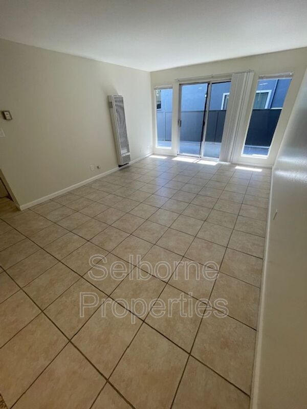 Foto del edificio - 407 Fairmount Ave