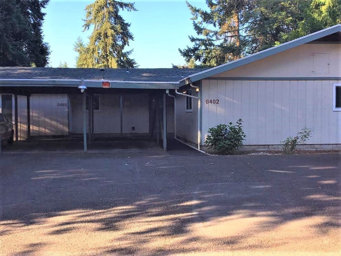 Foto del edificio - Meeker Creek Tri-Plex