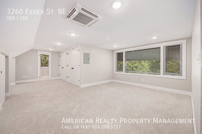 Foto del edificio - 3260 Essex St NE