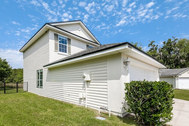 Building Photo - 86041 Caesars Ave