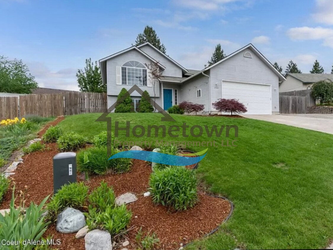 Foto principal - Spacious 4 Bedroom 2.5 Bath Family Home wi...