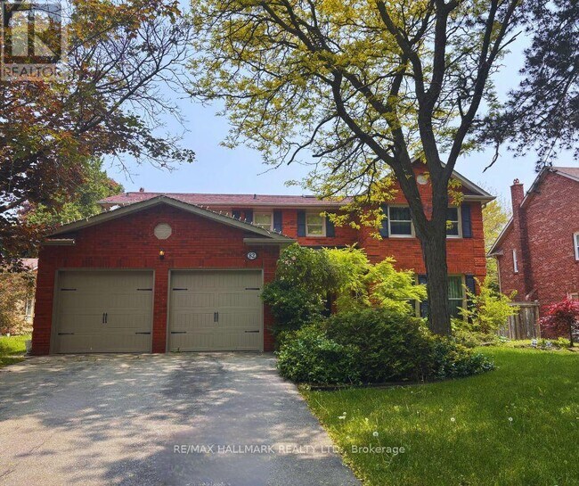 Building Photo - 82 Windermere Crescent