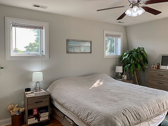 Foto del edificio - 2847 N Southport Ave