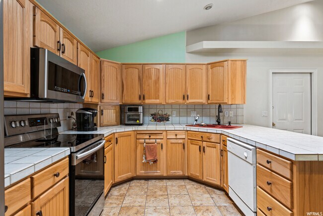 Building Photo - 5119 S 350 E