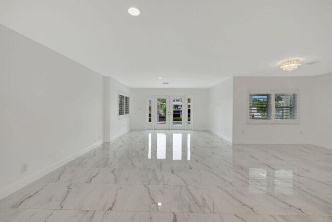 Foto del edificio - 2612 NE 5th St