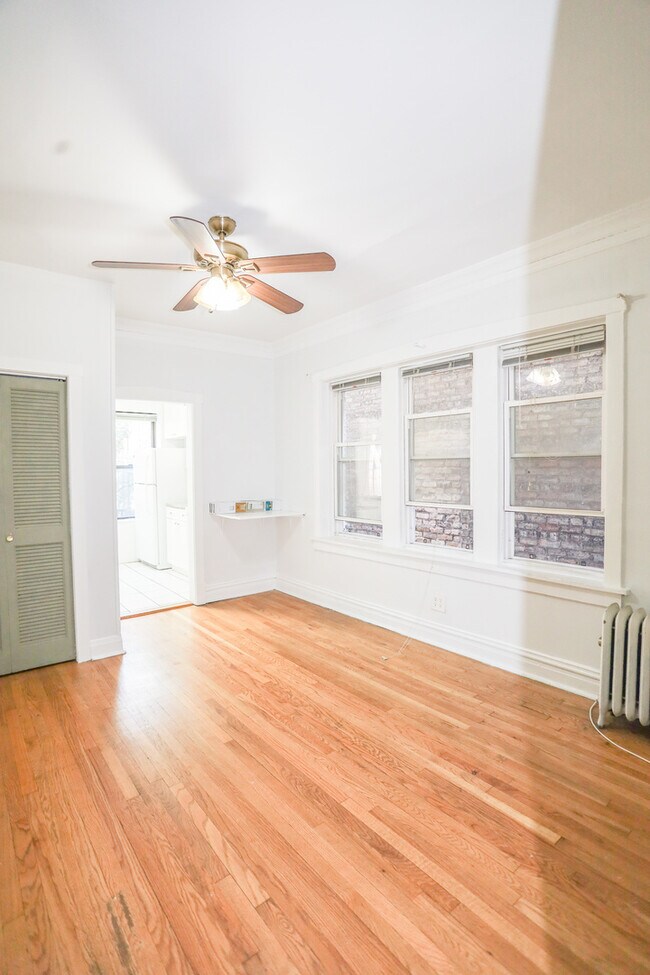 Foto del edificio - 442 W Arlington Pl