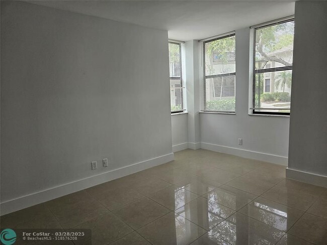 Building Photo - 1228 S Military Trail