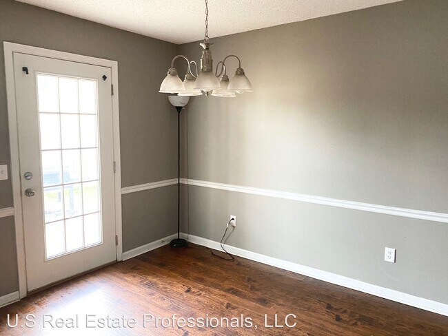 Building Photo - 3 br, 2 bath House - 811 E Oxford Lane