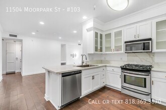 Building Photo - 11504 Moorpark St