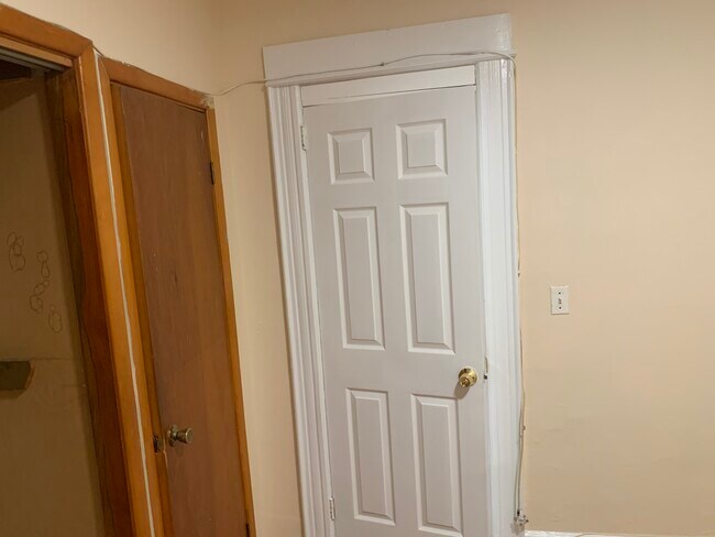 Building Photo - 110 Forbell St