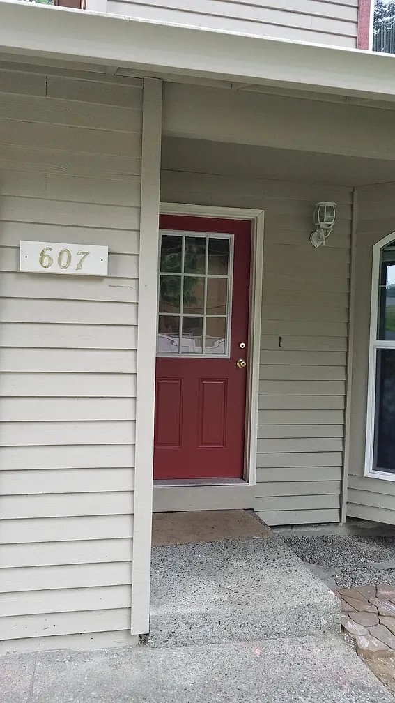 Foto del edificio - 607 107th Ave E