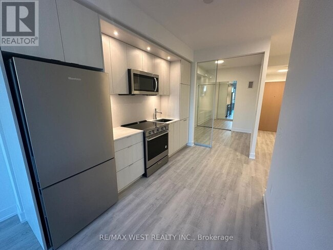 Photo du bâtiment - 60 Central Park Roadway