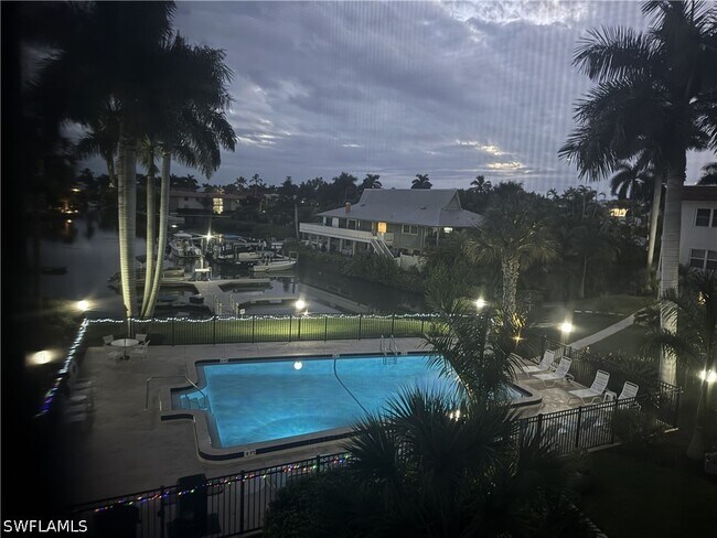 Foto del edificio - 1666 Osprey Ave